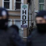 HDP’ye yönelik saldırılar sürüyor: İstanbul’da çok sayıda kişi ev baskınıyla gözaltına alındı