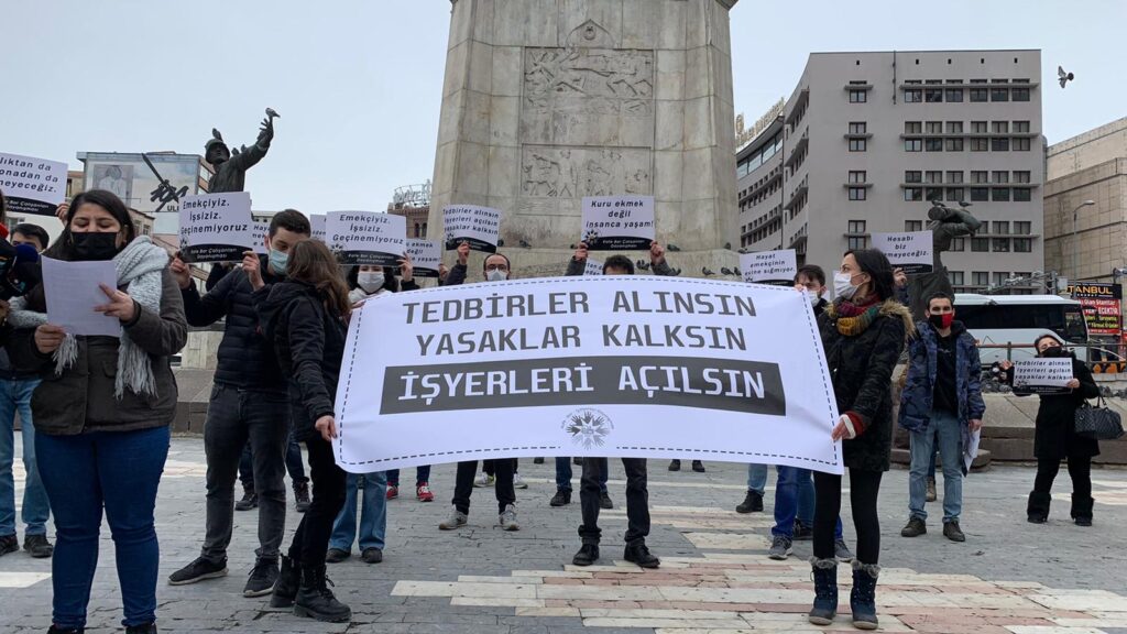 Kafe-Bar emekçileri: ‘Kongre yapılabiliniyorsa, kafeye, bara, lokantaya da gidilebilir’