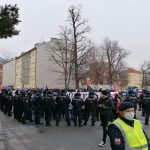 Avusturya’da yapılan mültecilerle dayanışma yürüyüşüne polis saldırarak bir çok kişiyi gözaltına aldı