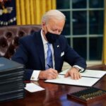 Biden, ilk gününde Trump’ın kararlarını geriye çeviren 17 kararnameye imza attı: ABD, DSÖ’ye ve Paris İklim Anlaşması’na yeniden katıldı