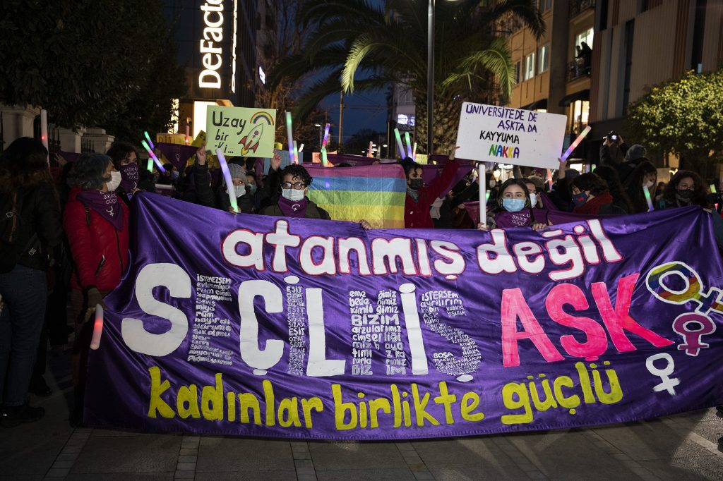 Kadınlardan 14 Şubat’ta sosyal medyada eylem: #HangiAşkMakbul