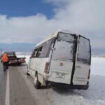 Aksaray’da işçi servisi devrildi: 18 işçi yaralandı