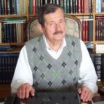 Yazar Erol Toy yaşamını yitirdi