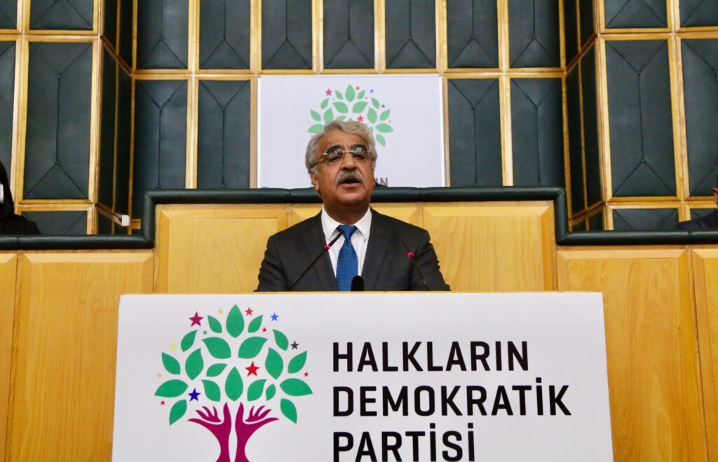 Mithat Sancar: “Kapatma davası Saray’da hazırlanmıştır” 1 Mithat Sancar: “Kapatma davası Saray’da hazırlanmıştır”