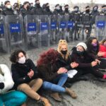 Galata Köprüsü’nde kadınlardan İstanbul Sözleşmesi eylemi
