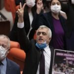 Gözaltına alınan Gergerlioğlu’na doktor anjiyo önerdi, hapishaneye götürdüler