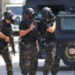 Adana merkezli yapılan baskınlarda 20 kişi gözaltına alındı