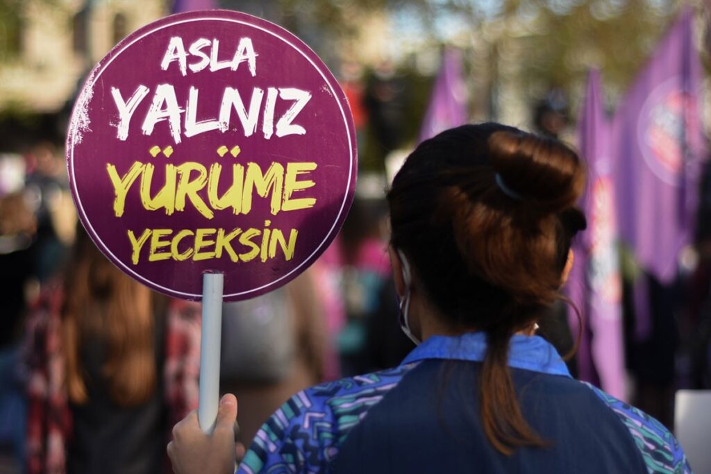 Cinsel tacize maruz bırakılan avukat Arzu Topuz destek çağrısında bulundu