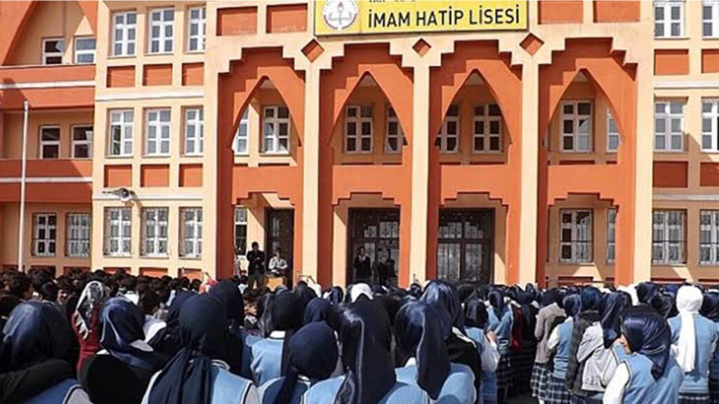 Eğitim-Sen: İhtiyaç fazlası İmam Hatip Anadolu Liseleri, akademik eğitim veren Anadolu Liseleri’ne dönüştürülsün