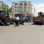 Urfa’da DEDAŞ’ı protesto eden çiftçilerden yol kapatma eylemi