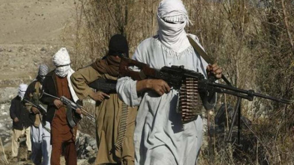 Taliban Kabil’e 150 km uzaklıktaki Gazni şehrini ele geçirdi
