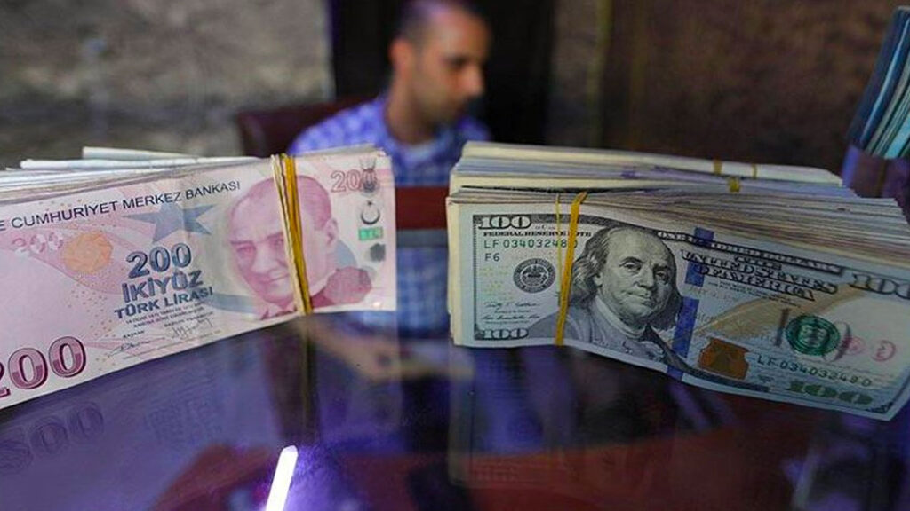 Dolar haftaya rekor tazeleyerek başladı
