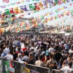 Bursa’da yüzlerce kişi ‘HDP’liyiz, her yerdeyiz’ kampanyası kapsamında bir araya geldi