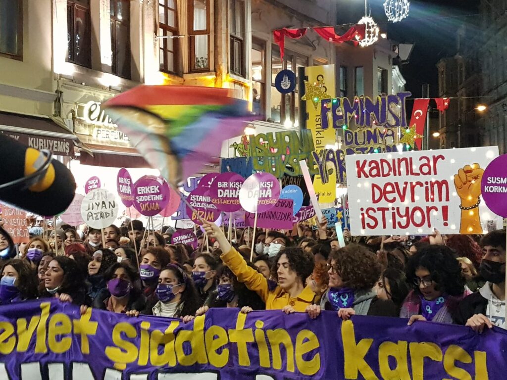 25 Kasım’da kadınlar İstanbul’dan haykırıyor: Bir kişi daha eksilmeyeceğiz!