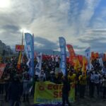 Emekçiler Diyarbakır ve İzmir’de “Geçinemiyoruz” mitinginde buluştu!