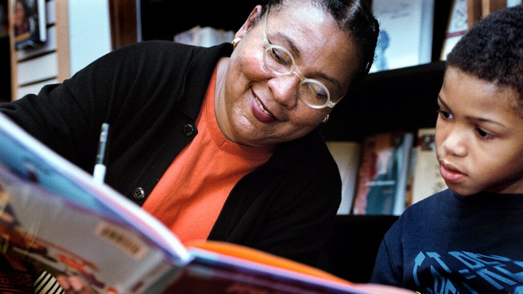 Feminist yazar bell hooks yaşamını yitirdi