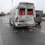 İşçi servisine TIR çarptı: 10 işçi yaralandı