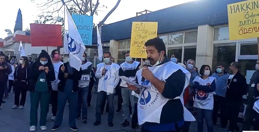 Sağlık emekçileri maaş zammı ve ek göstergede ayrım yapılmasına karşı iş bıraktı