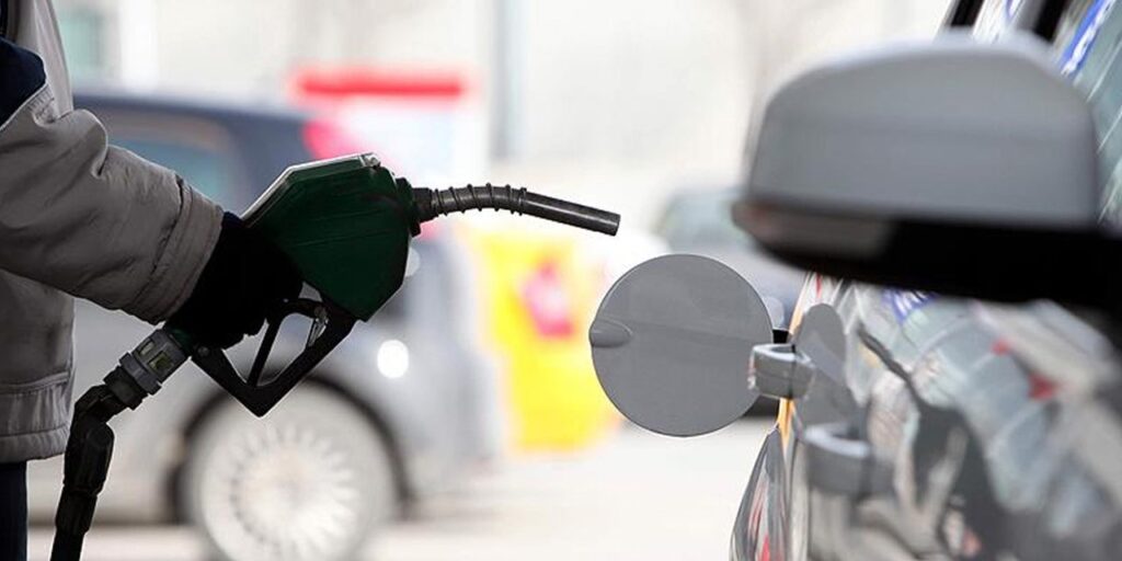 Zamlar durdurulamıyor: Benzin ve motorine bir zam daha