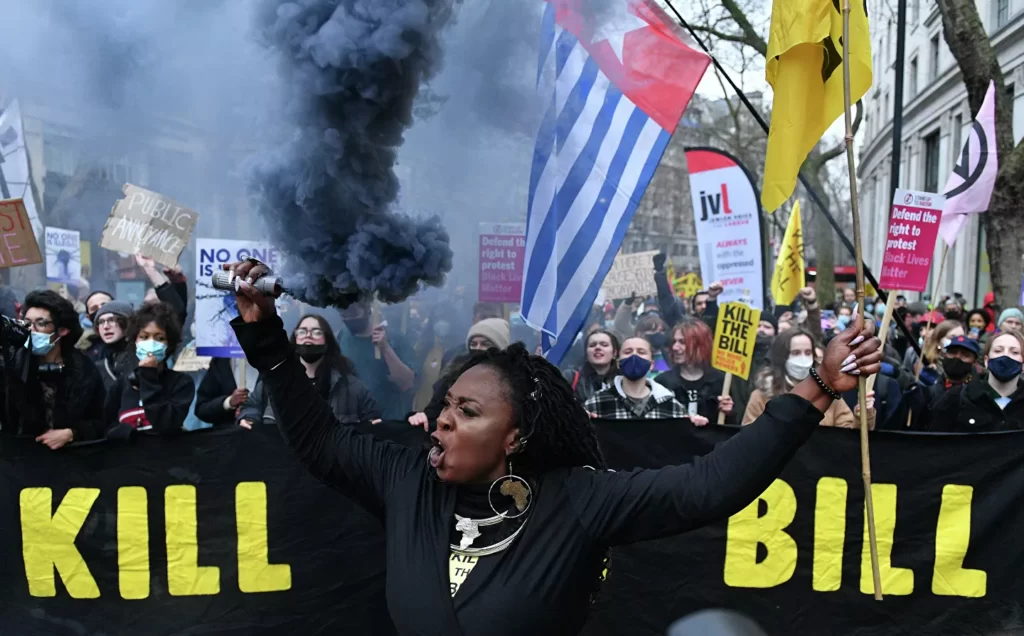 Britanya’da ‘polis, suç ve ceza’ yasa tasarısı protesto edildi
