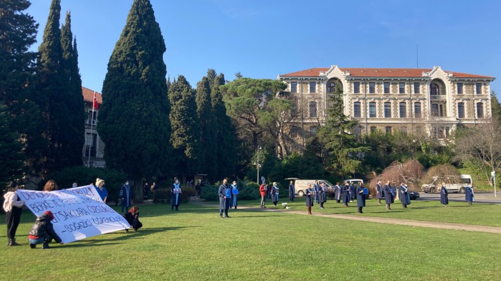 Boğaziçi Üniversitesi’nde akademisyenlerin nöbeti 247. gününde