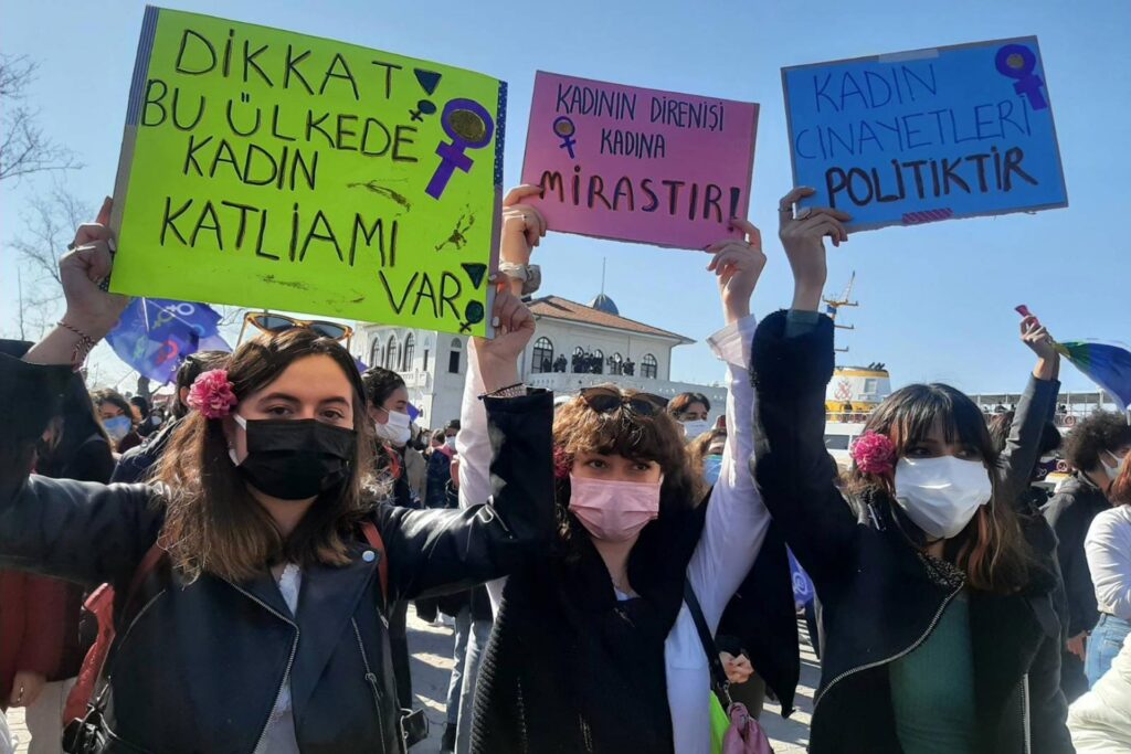 Afyon’da bir kadın evinde katledilmiş halde bulundu