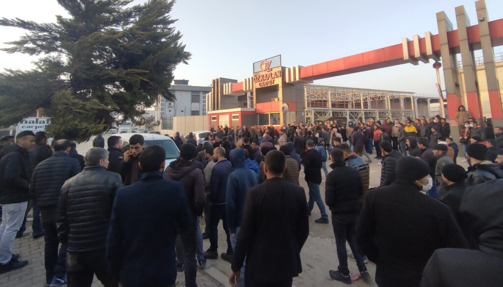 Antep’te Özkaplan Halı işçileri sefalet zammı dayatmasına karşı iş bıraktı