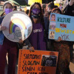 İzmir’de 8 Mart çalışması yürüten YDK üyelerine gözaltı