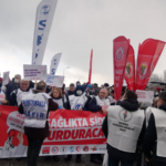 Sağlık çalışanlarından <strong>“Büyük Beyaz Buluşma ve Beyaz Yürüyüş”</strong>