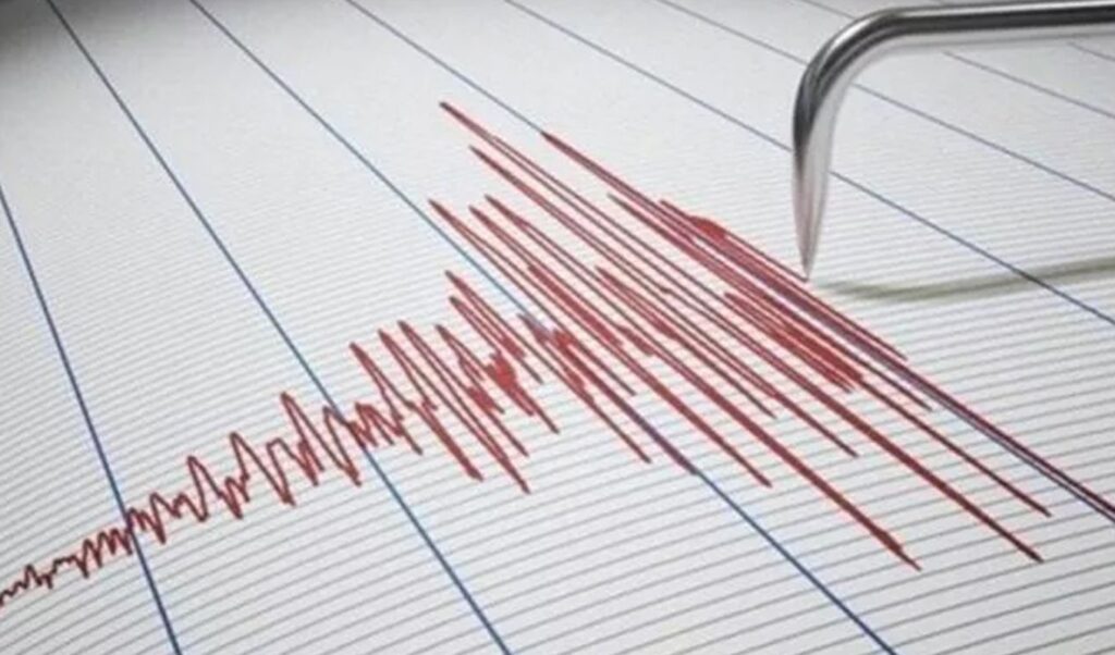 Endonezya’da 6,7, Filipinler’de ise 6,4 büyüklüğünde deprem meydana geldi