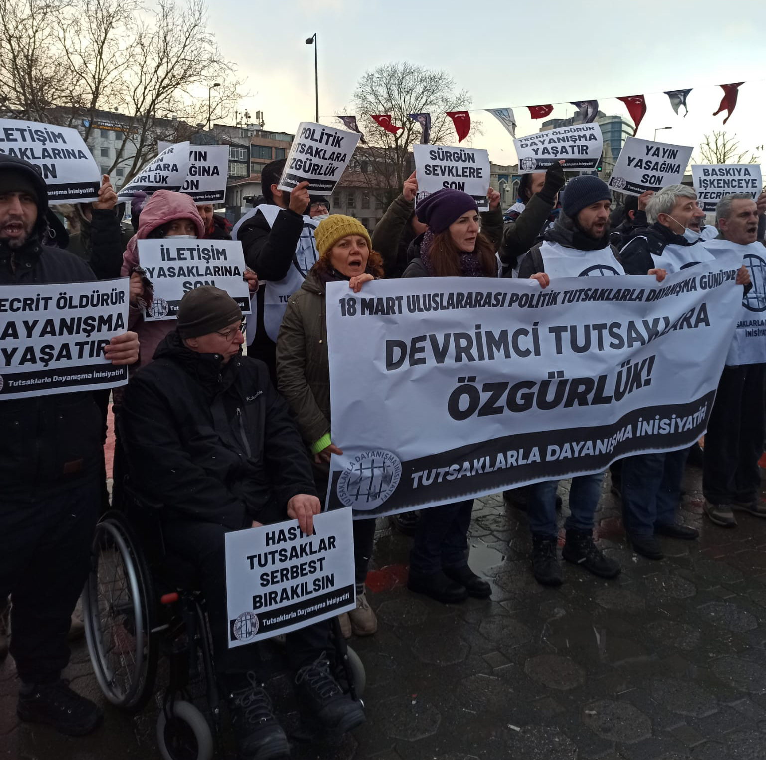 f1a3504e 9300 4152 bc45 53d388b160d3