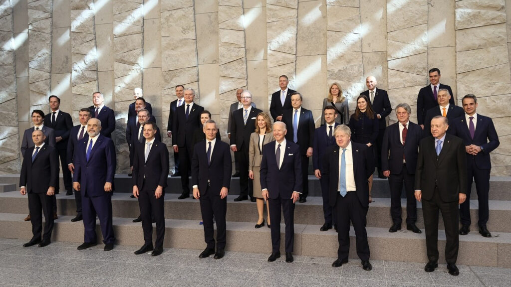 Ukrayna gündemiyle toplanan NATO Liderler Zirvesi başladı