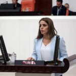 3 yıldır bir IŞİD’linin evinde tutulan ve ailesi aracılığıyla kurtulan Êzidî kadın Meclis gündeminde