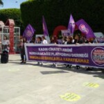 Adana’da kadınlar KCDP’ye açılan kapatma davasını protesto etti