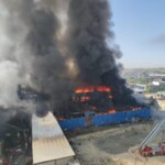Arnavutköy’de bir plastik fabrikasında yangın
