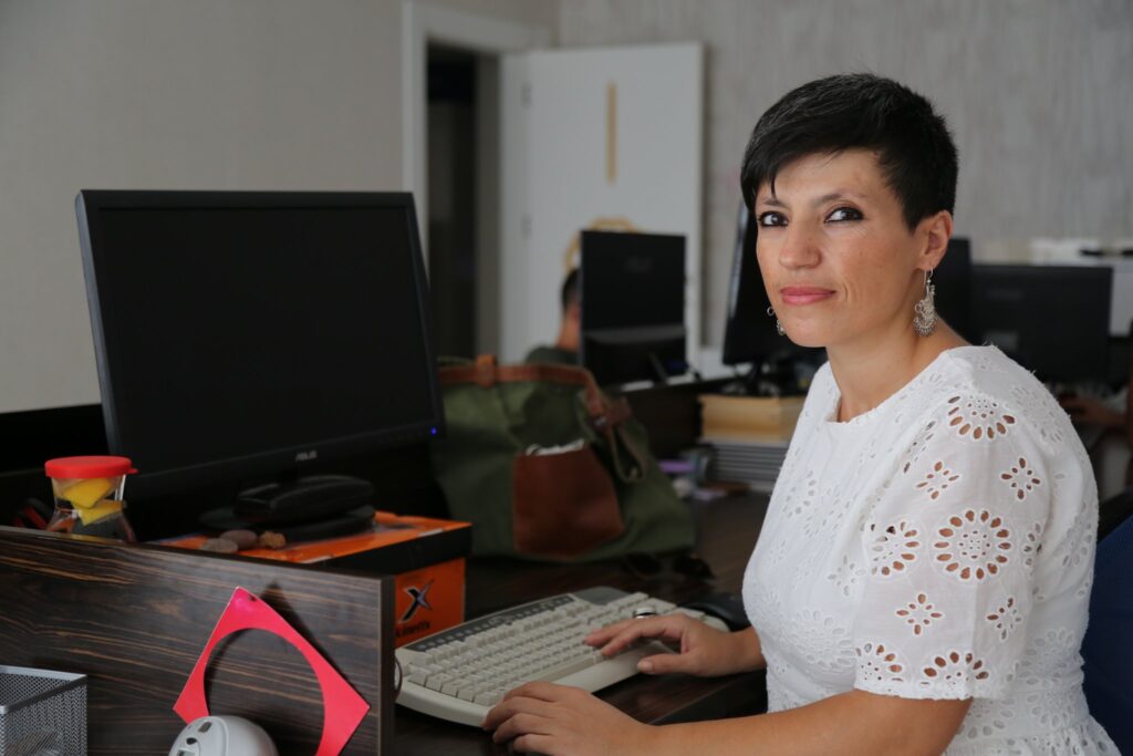 Dört gündür gözaltında tutulan gazeteci Dicle Müftüoğlu serbest bırakıldı