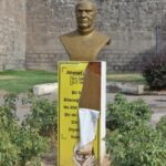 Diyarbakır’da Ahmed Arif büstüne zarar verildi