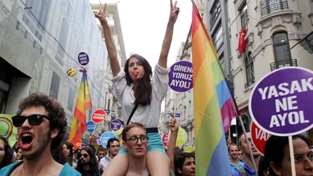 İstanbul Valiliği’nden Onur Haftası teyakkuzu: Taksim’e çıkan yollar kapatılacak