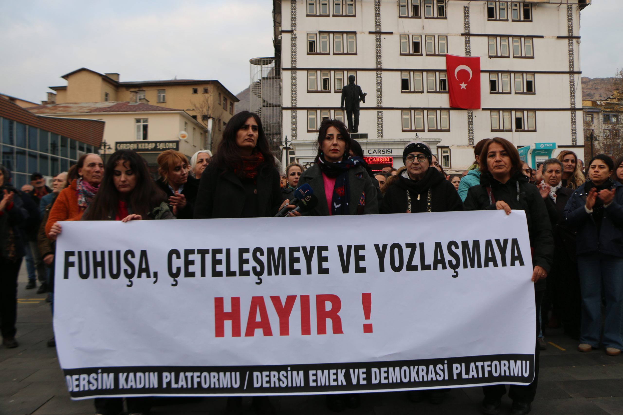 Dersim’de kadınlar ‘Fuhuşa, Çeteleşmeye, Yozlaşmaya Hayır!’ dedi!