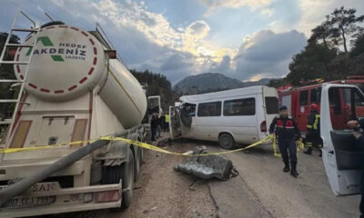 burdurda işçi servisi kaza