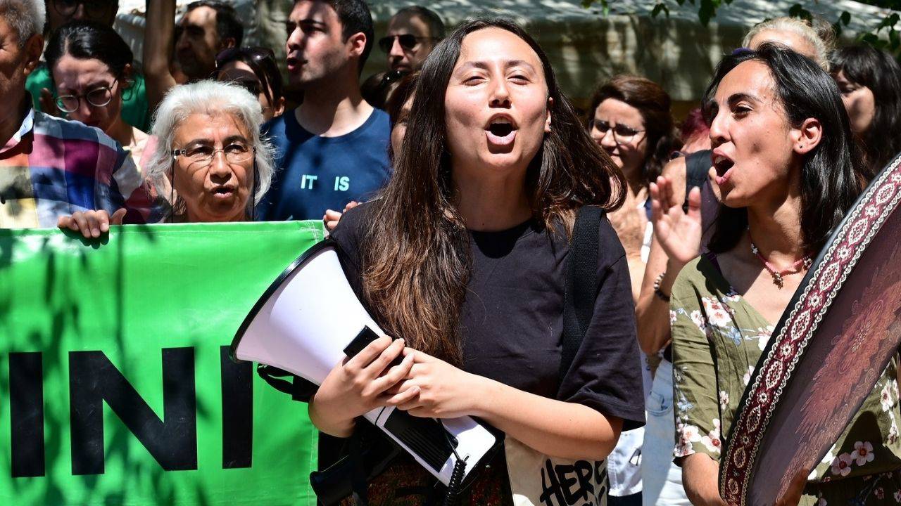 tutuklanan akbelen direniscisi esra isik icin 4 ilde eylem cagrisi