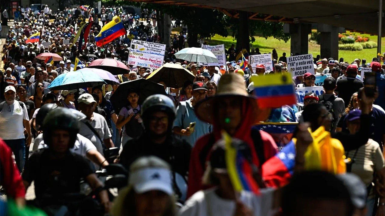 venezuela da sendikalar maas artisi talebiyle hukumeti protesto etti
