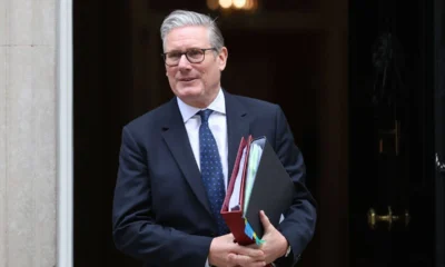 ingiltere basbakani keir starmer istifa etti