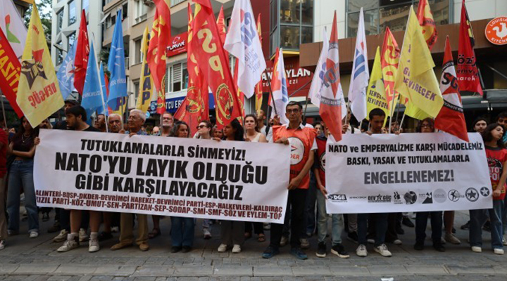 izmirde nato protestosu
